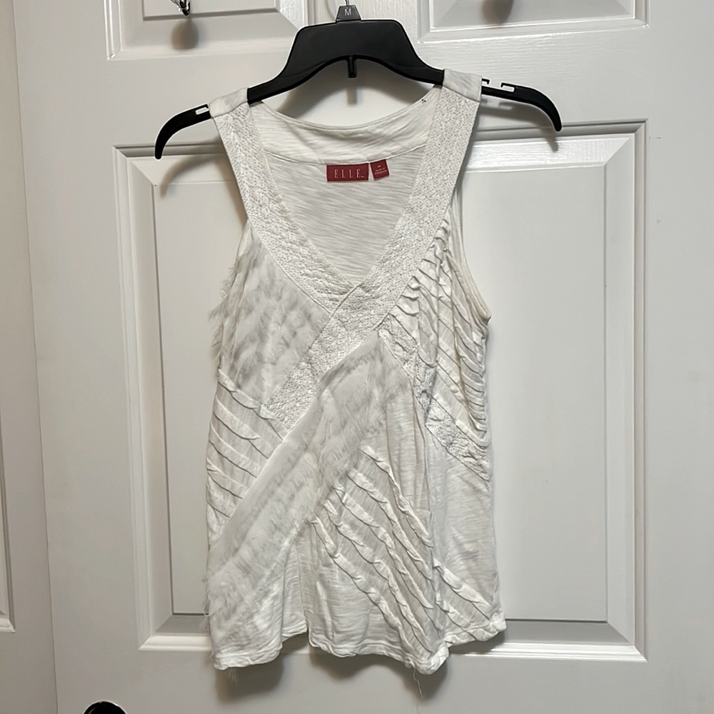 Elle blouse semi sheer